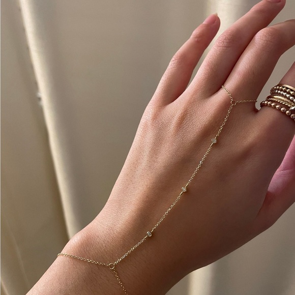 Diamond Hand Chain - Picture 2 of 3